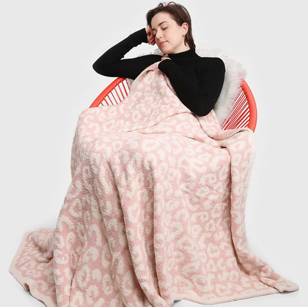 Comfy Luxe Leopard Blanket