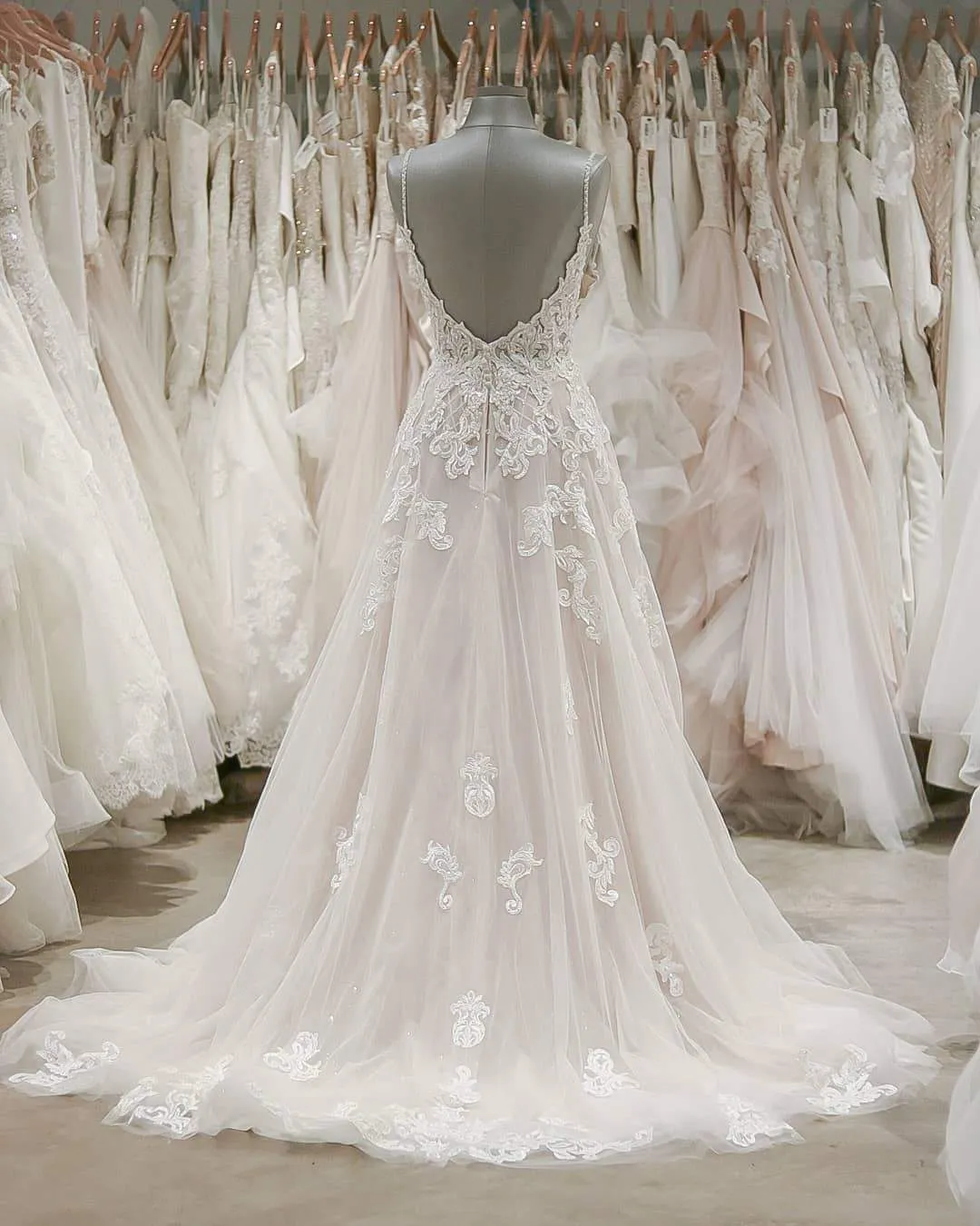 Delicate Tulle Spaghetti Straps Neckline A-line Wedding Dresses WD141