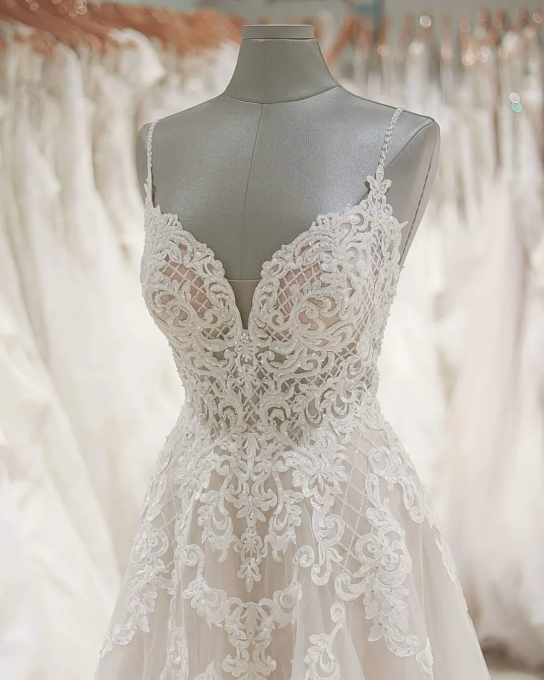 Delicate Tulle Spaghetti Straps Neckline A-line Wedding Dresses WD141