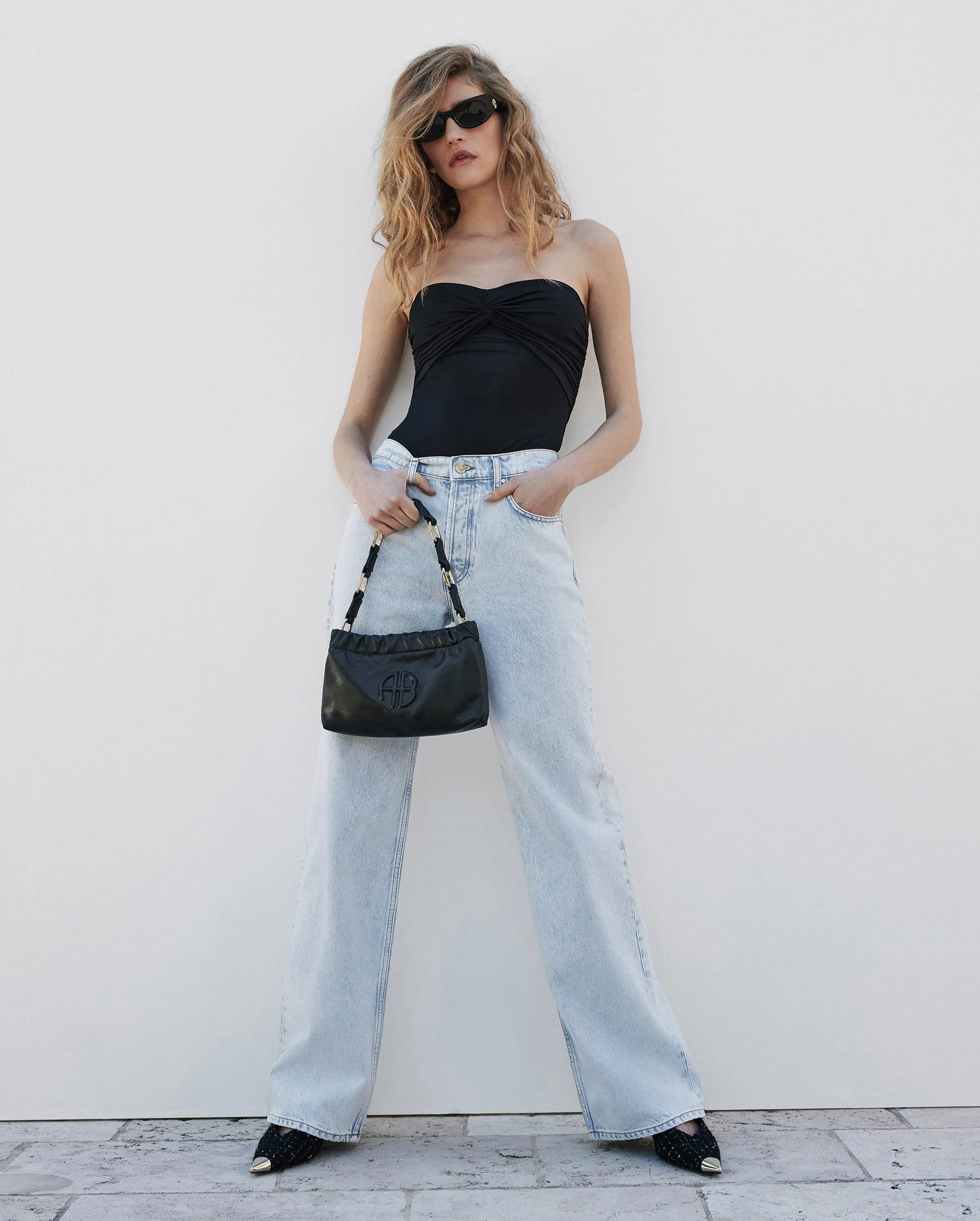 HUGH JEAN / BLEACHED BLUE